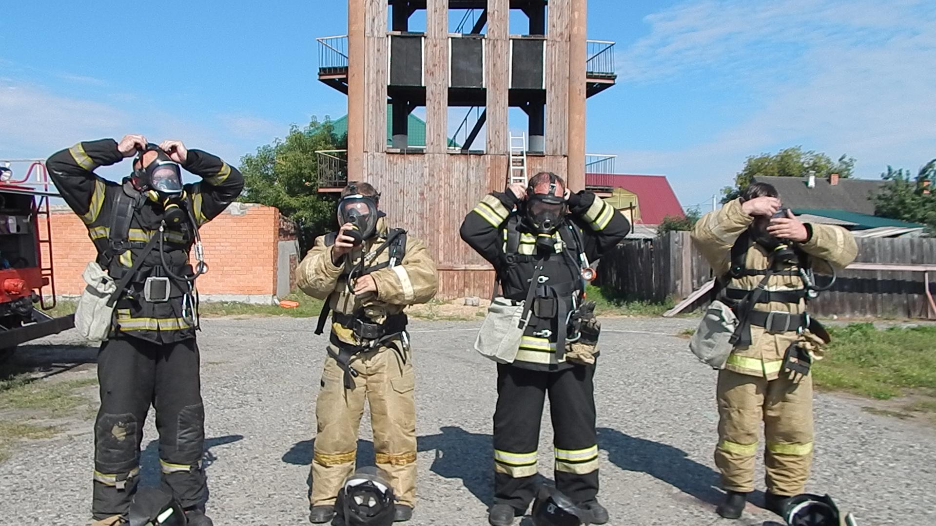 Сотрудники 10 пожарно-спасательной части - лучшее звено газодымозащитной  службы (16.08.2023)